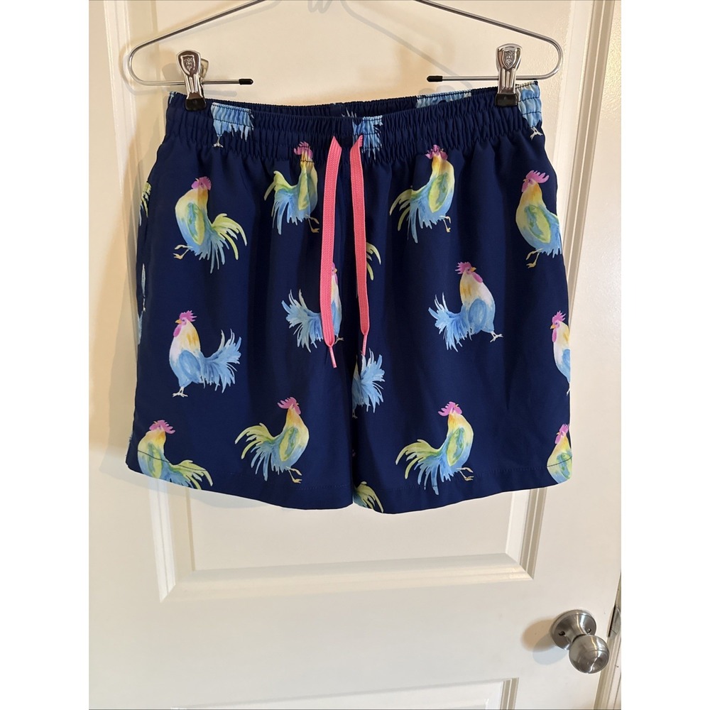 Chubbies Mens The Fowl Plays 5.5 Inch Classic Swim Trunks Navy Rooster MED
